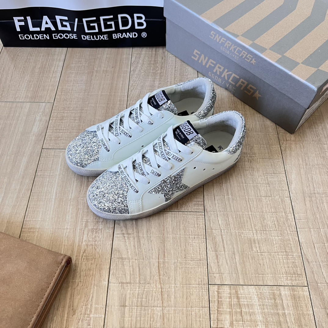 Hi Star in silver glitter with suede star and white heel tab
