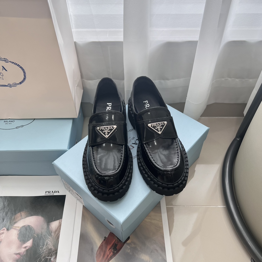 Monolith Lug Sole Loafer