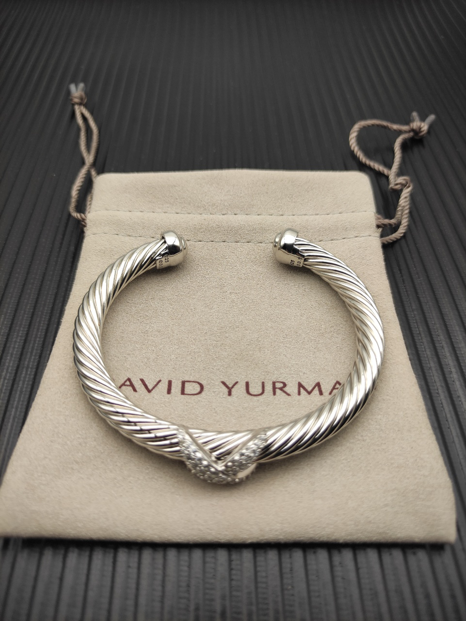 X Classic Cable Station Bracelet in Sterling Silver with Diamonds，7mm