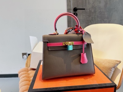 Kelly 20/25 Bag