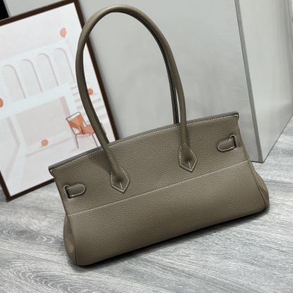 Herthtmes  Taurillon Clemence JPG Birkin  40
