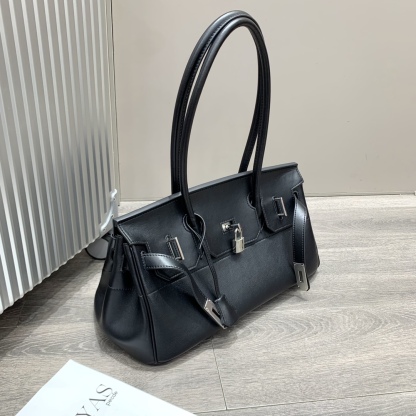 Herthtmes  Taurillon Clemence JPG Birkin  40