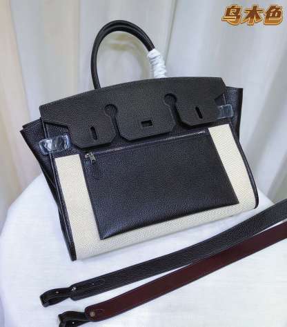 Leather Saddle Bag With Contrast Stitching, Exterior