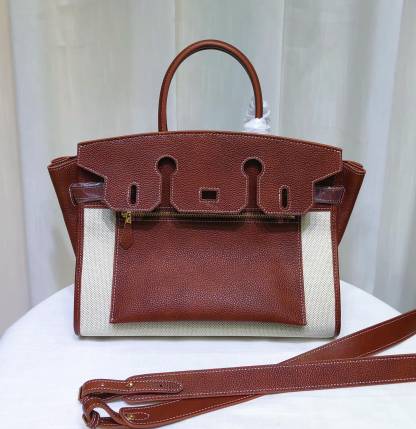Leather Saddle Bag With Contrast Stitching, Exterior