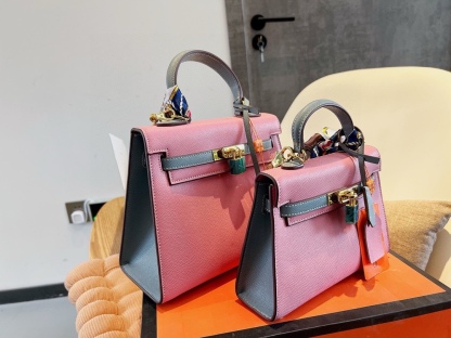 Kelly 20/25 Bag