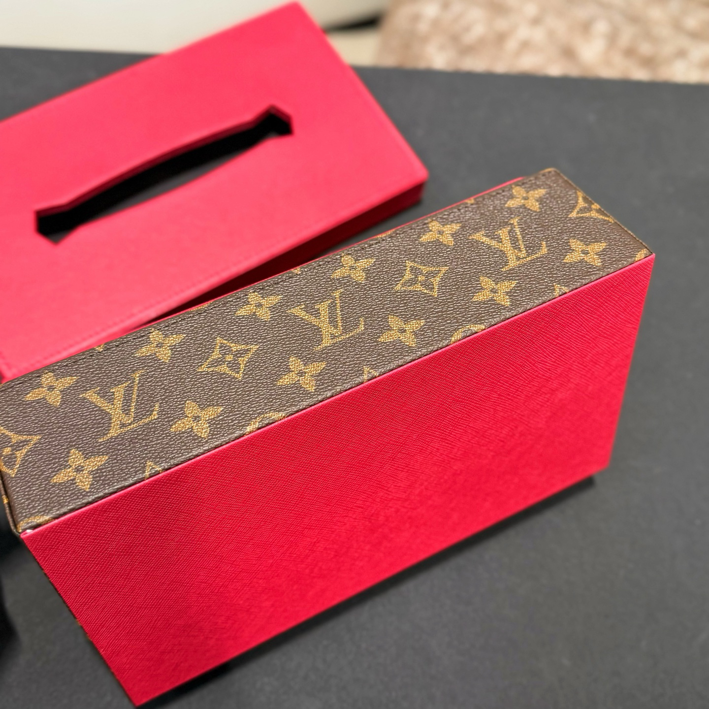 LV Premium Tissue Box