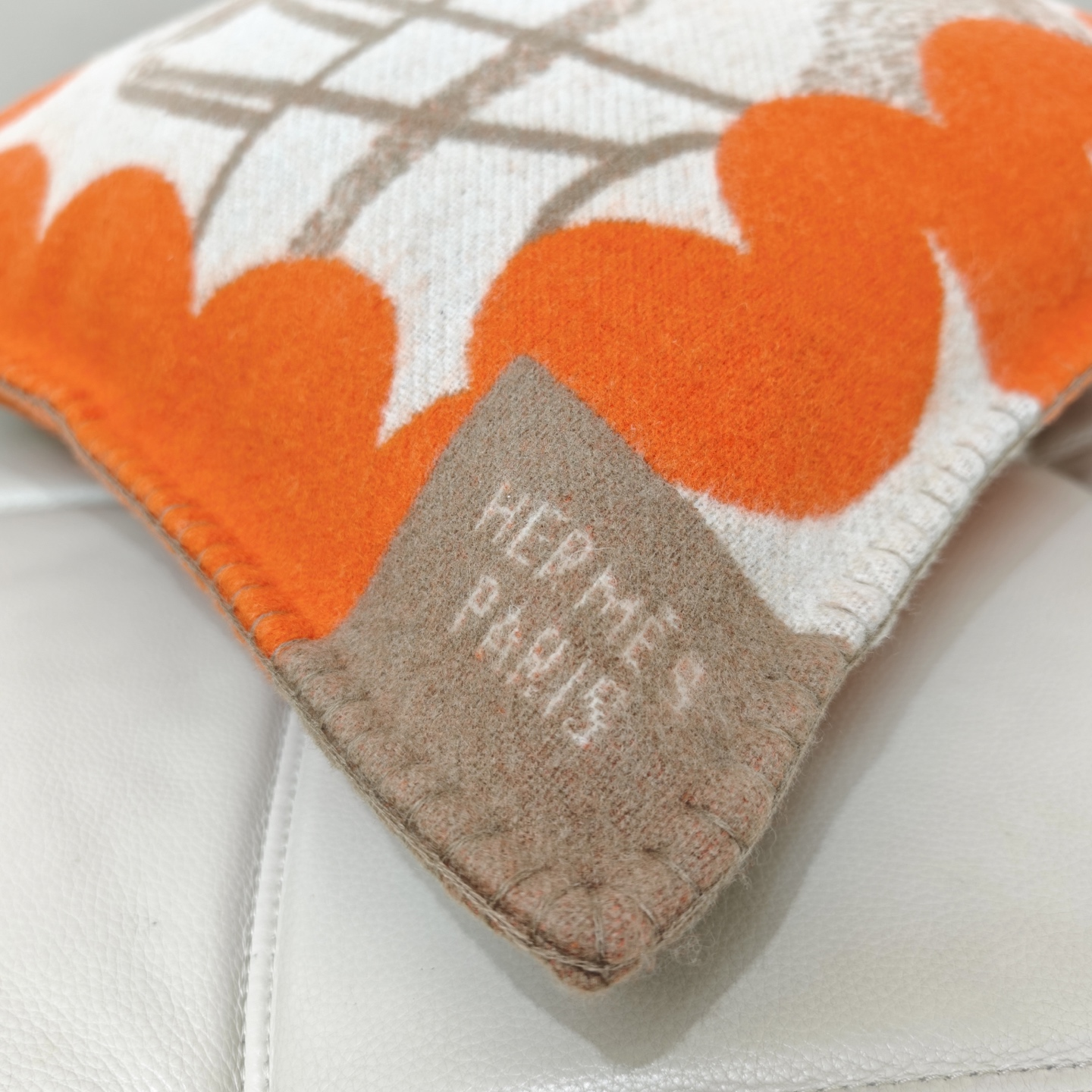 Herthtmès Cashmere [Cheval Joker Cushion/Throw Pillow]