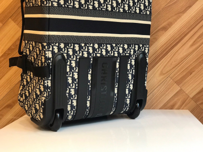 DR premium travel suitcases