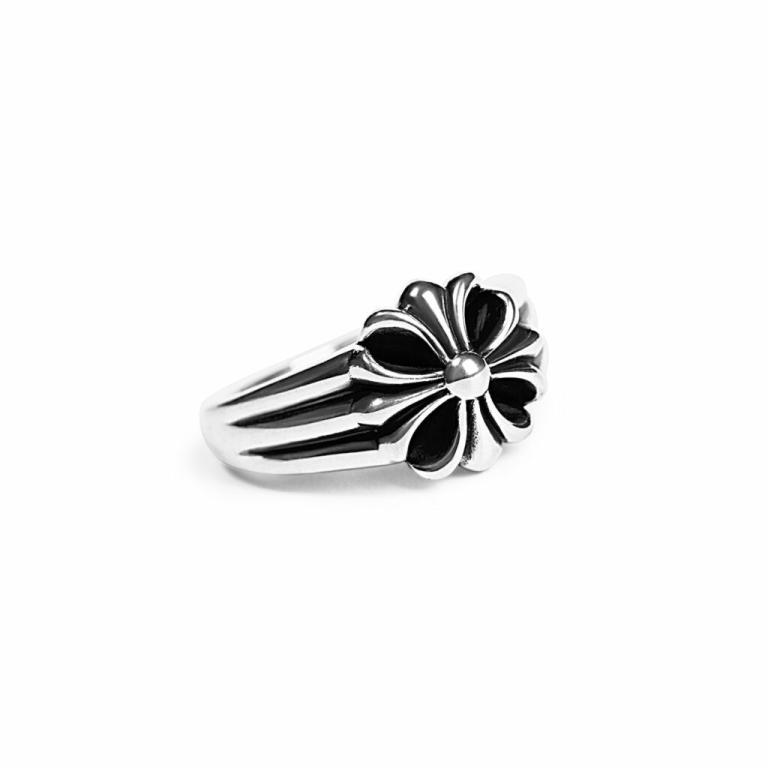 CH PLUS SIGNET RING