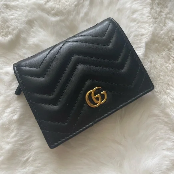 A19 purse