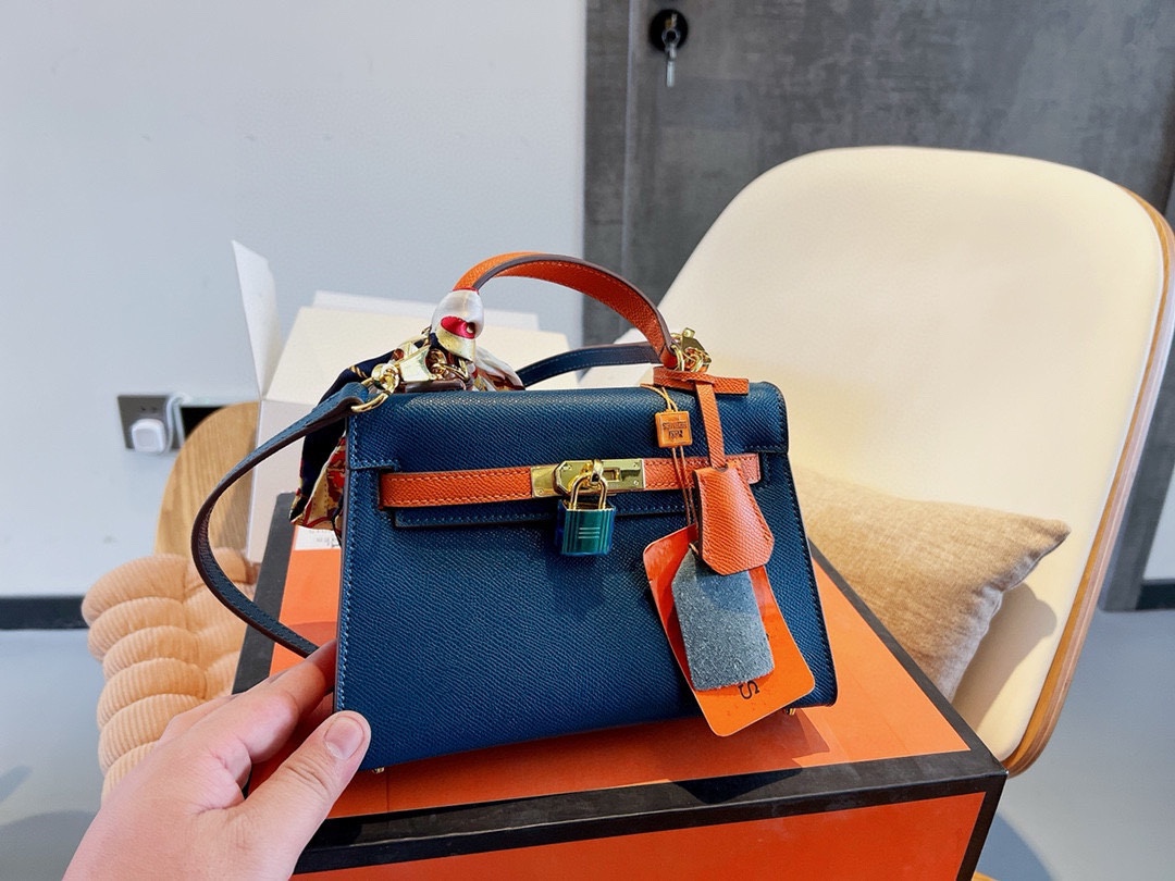 Kelly 20/25 Bag