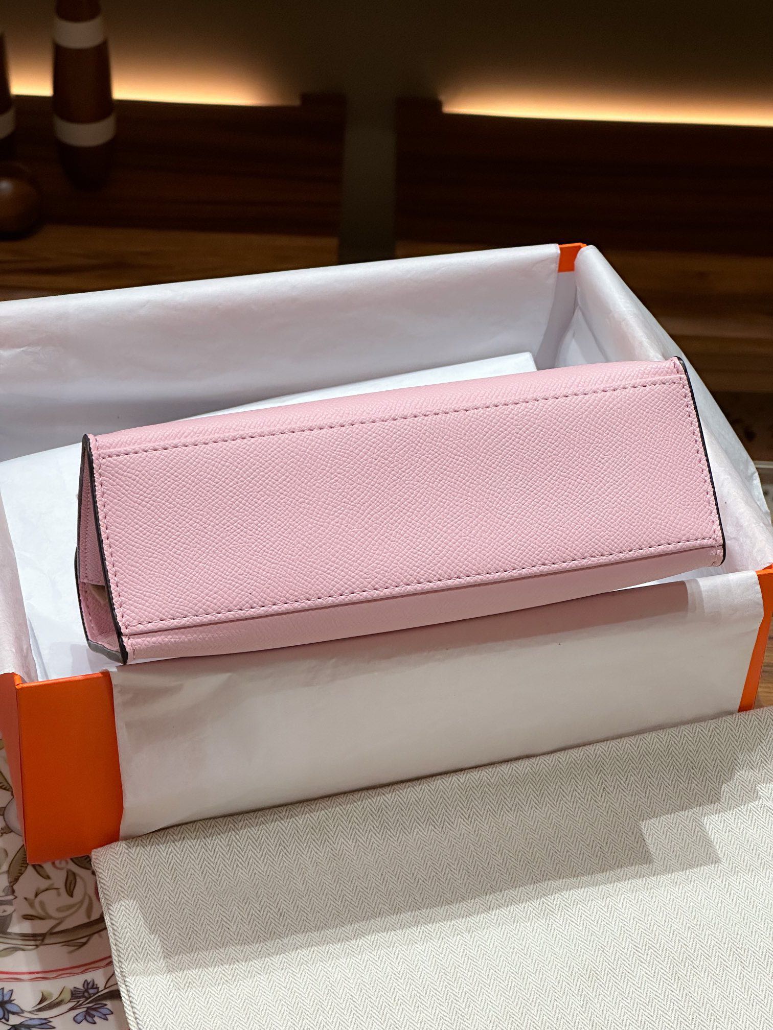 Herthtmes  Epsom Kelly Pochette Clutch
