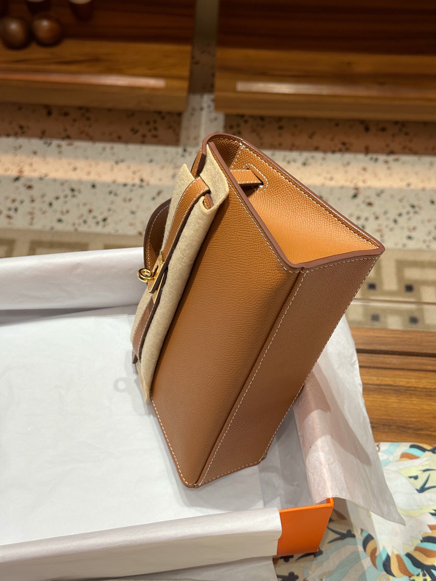 Herthtmes  Epsom Kelly Pochette Clutch