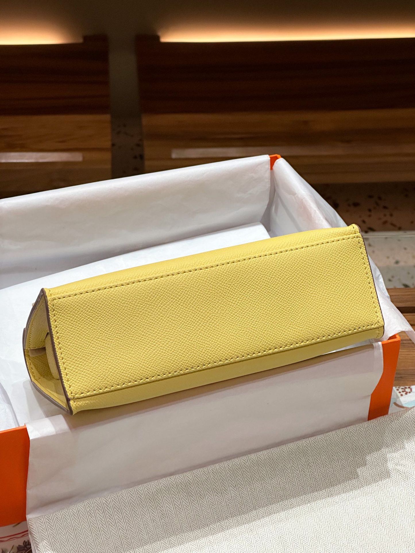 Herthtmes  Epsom Kelly Pochette Clutch