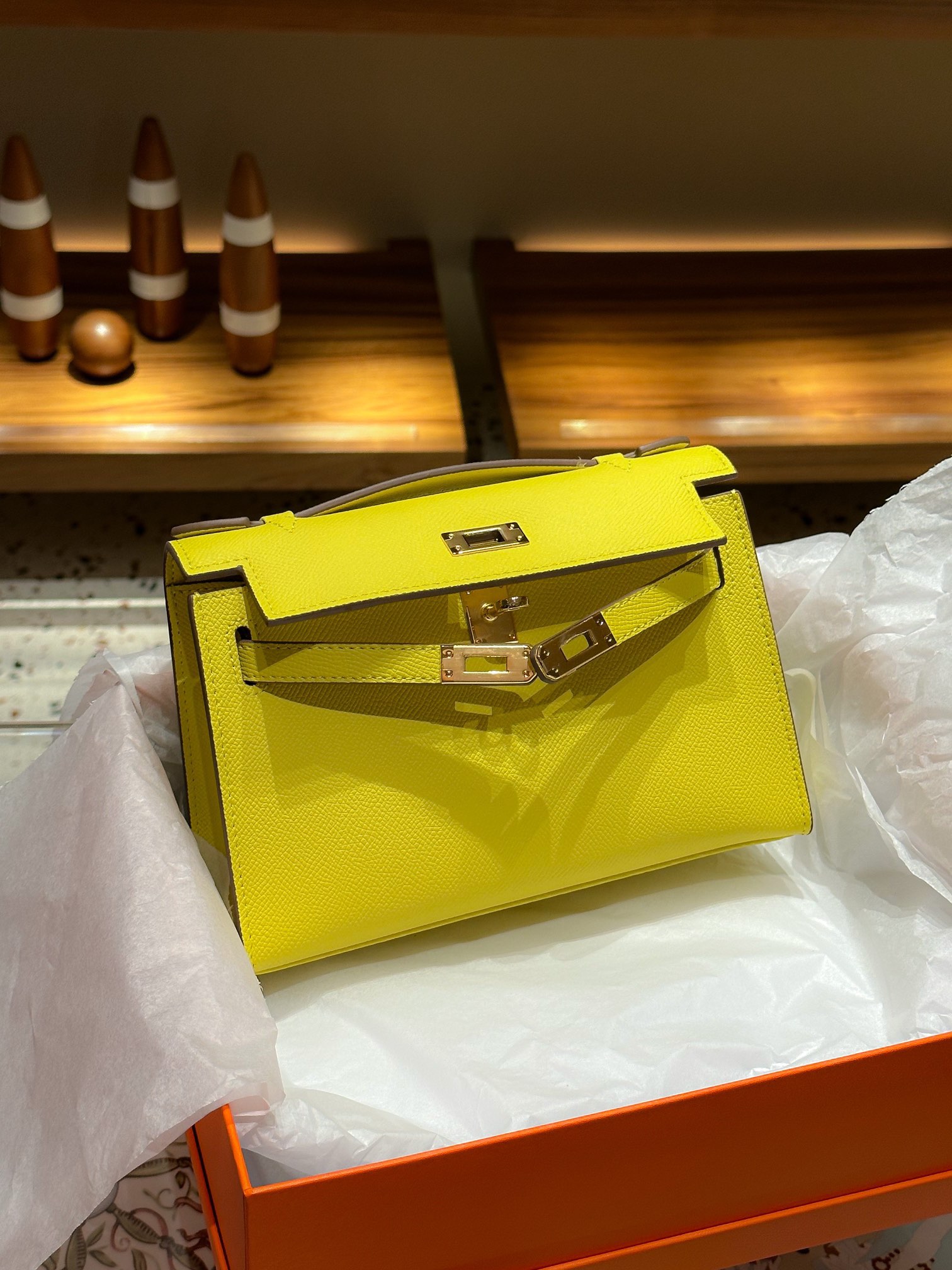 Herthtmes  Epsom Kelly Pochette Clutch