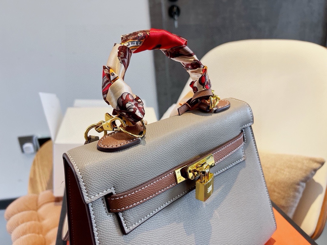 Kelly 20/25 Bag