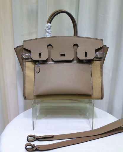 Leather Saddle Bag With Contrast Stitching, Exterior