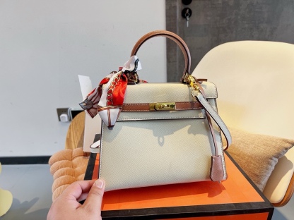 Kelly 20/25 Bag