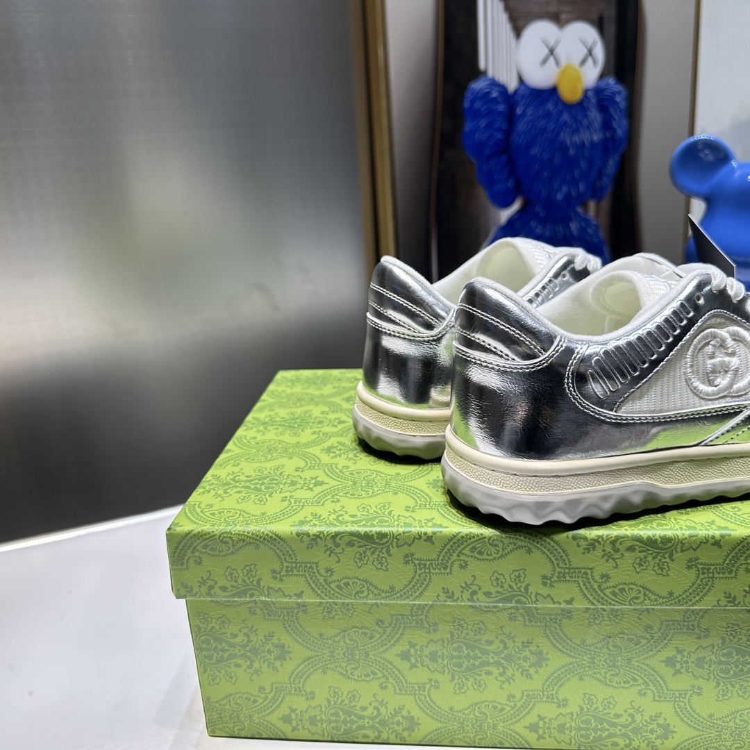 MAC 80 Low Top Sneakers