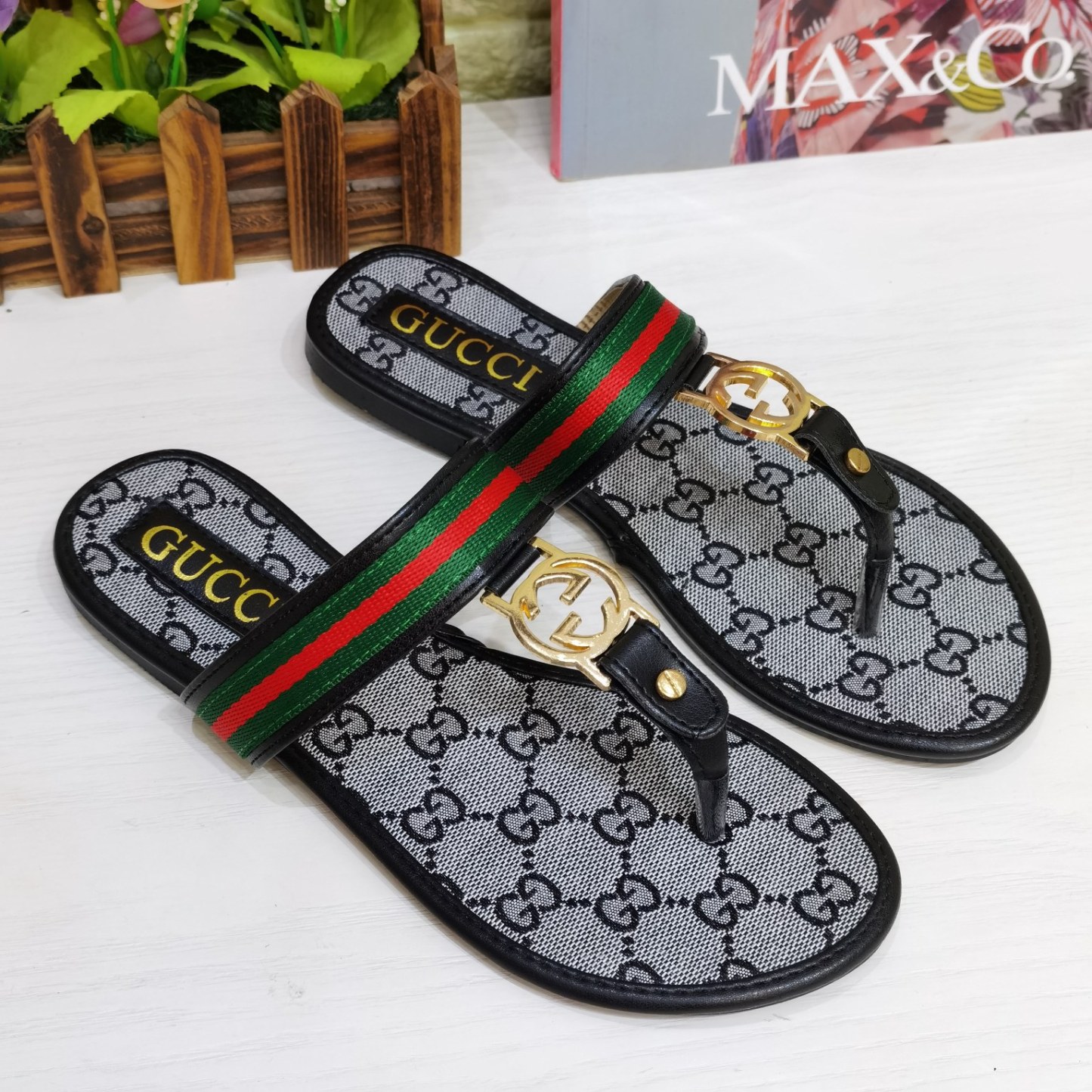 WOMENS BLONDIE THONG SANDAL