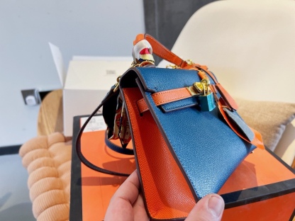 Kelly 20/25 Bag