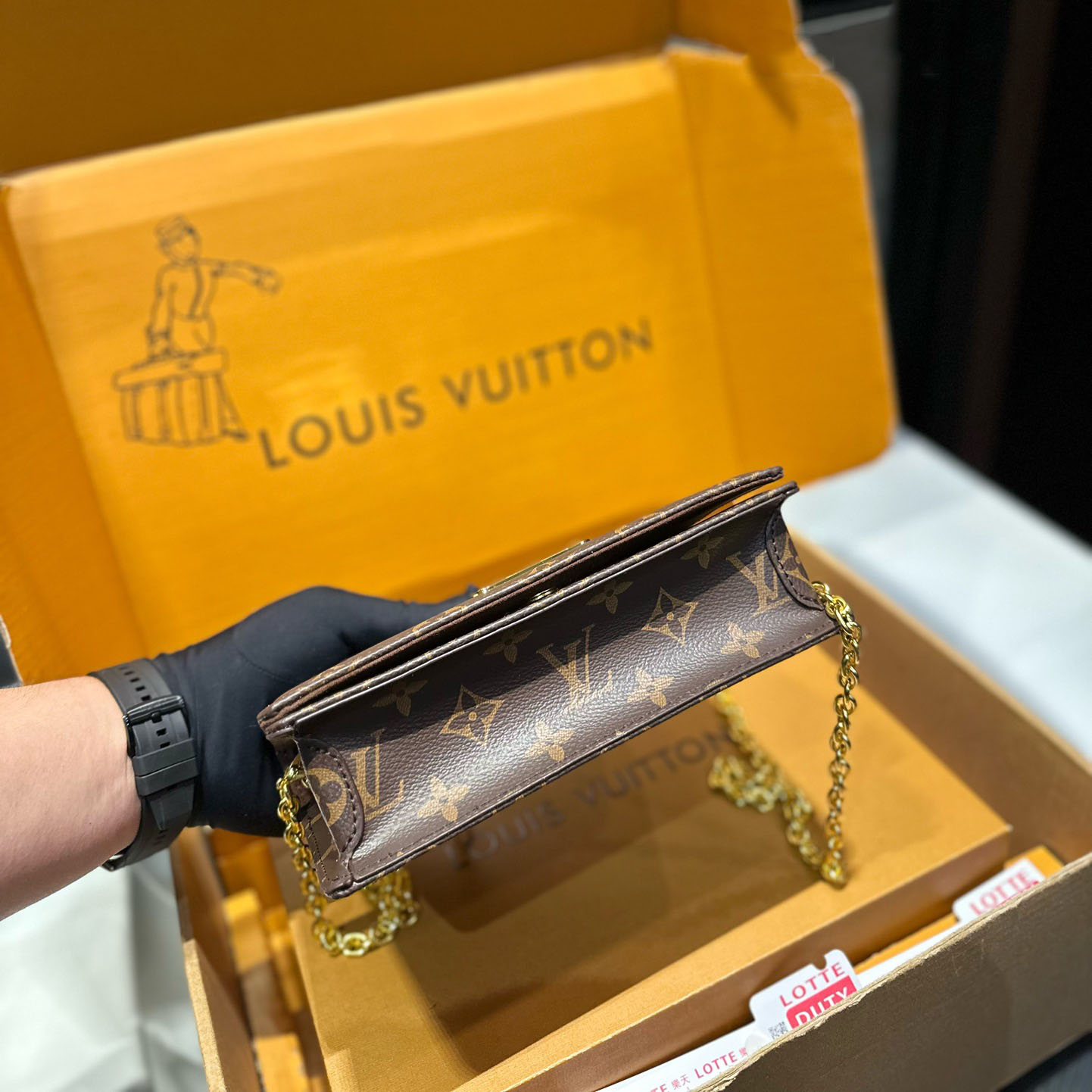 Wallet On Chain Lily