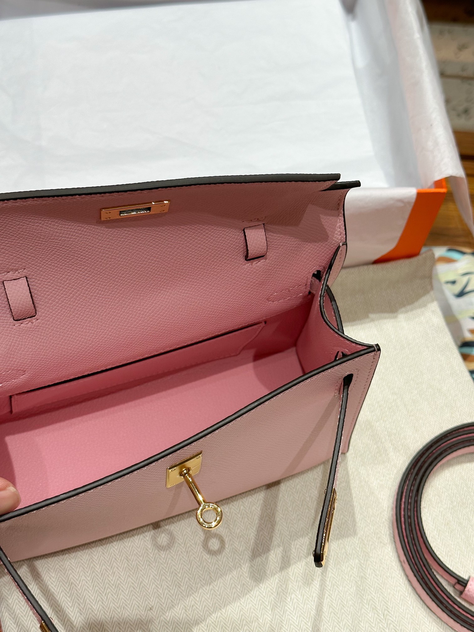 Herthtmes  Epsom Kelly Pochette Clutch