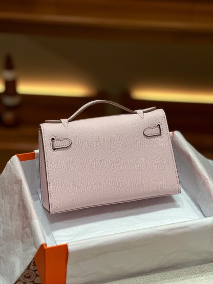 Herthtmes  Epsom Kelly Pochette Clutch