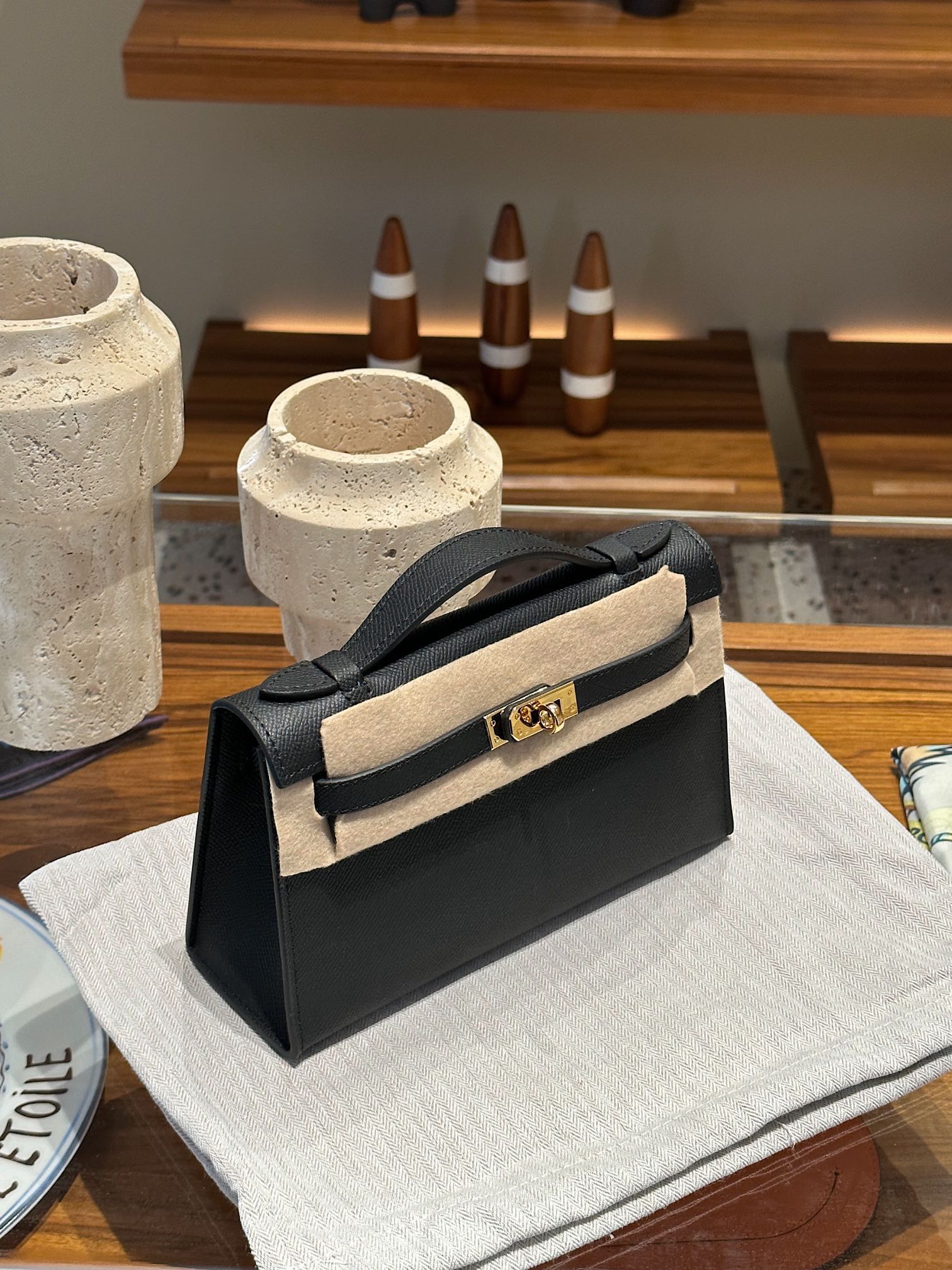 Herthtmes  Epsom Kelly Pochette Clutch