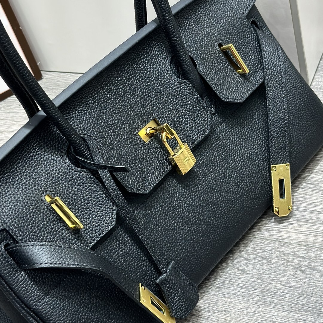 Herthtmes  Taurillon Clemence JPG Birkin  40