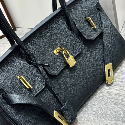 Herthtmes  Taurillon Clemence JPG Birkin  40