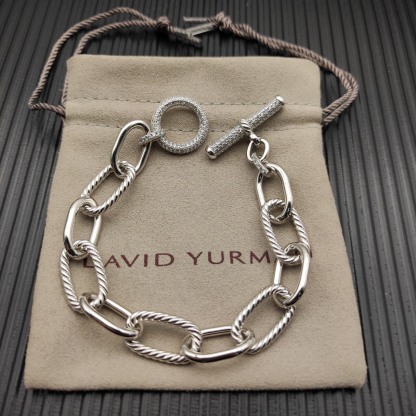 Dathtvid Yurthtman  DY Madison Pavé Toggle Chain Bracelet in Sterling Silver