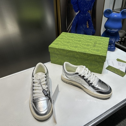 MAC 80 Low Top Sneakers