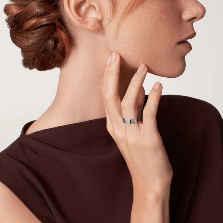 LOVE RING
