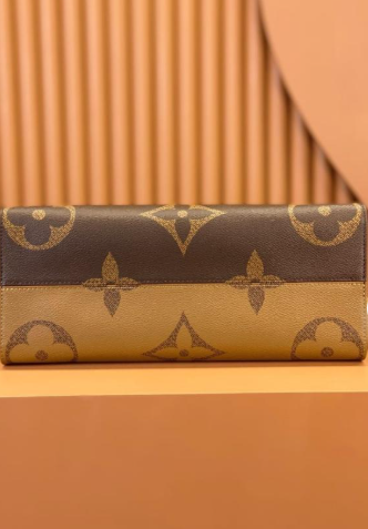 Louis_vuitton onthego bag with og box