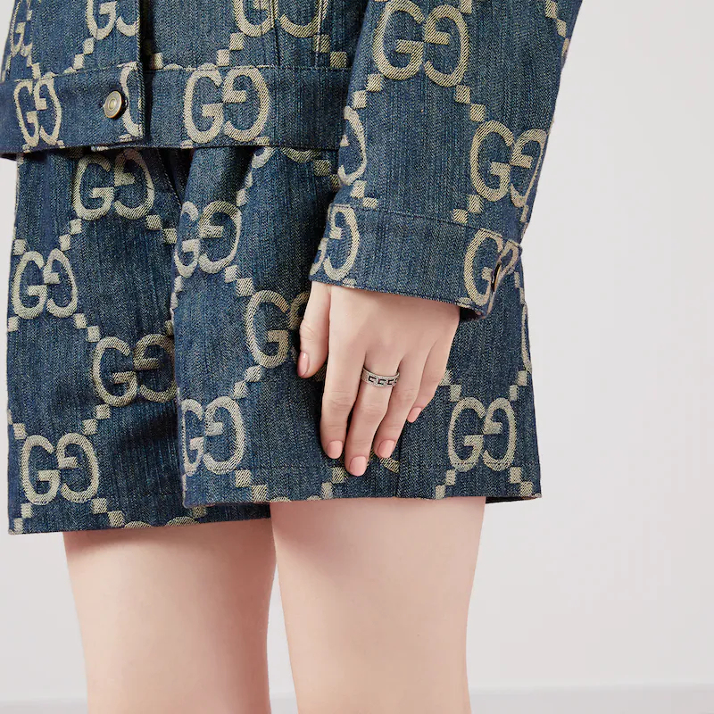 SILVER RING WITH SQUARE G