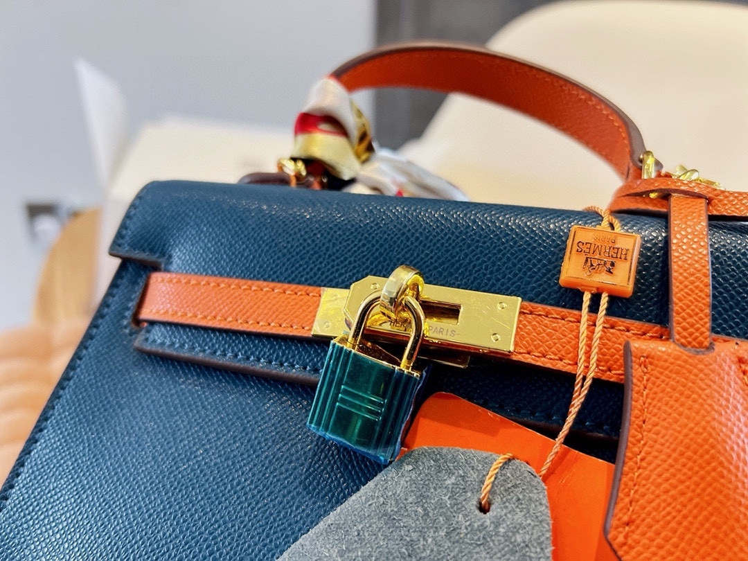 Kelly 20/25 Bag