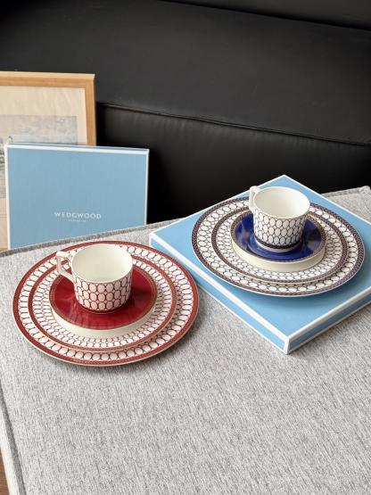 Wethtdgwood "Golden Era" Series 3-Piece Dinnerware Set