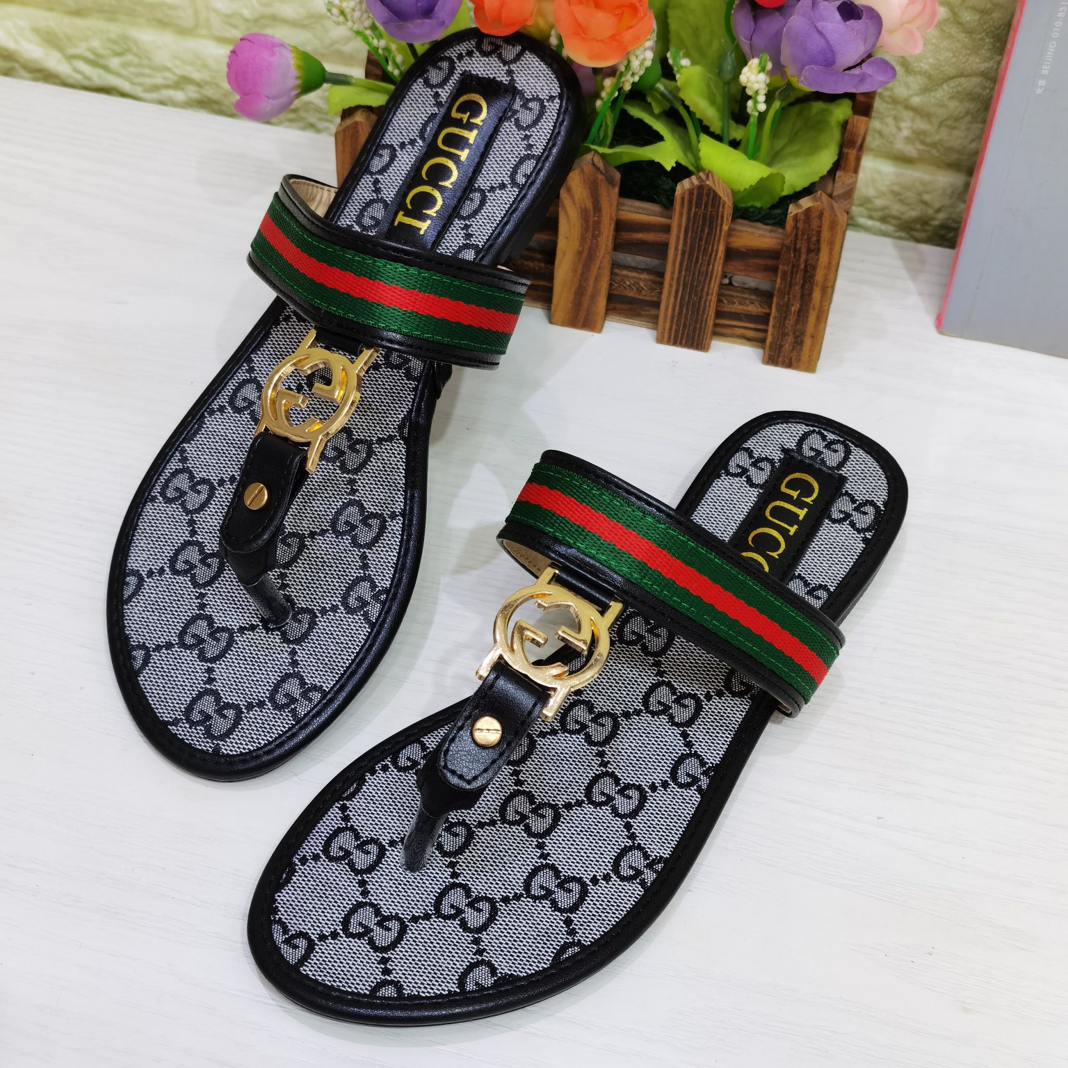 WOMENS BLONDIE THONG SANDAL