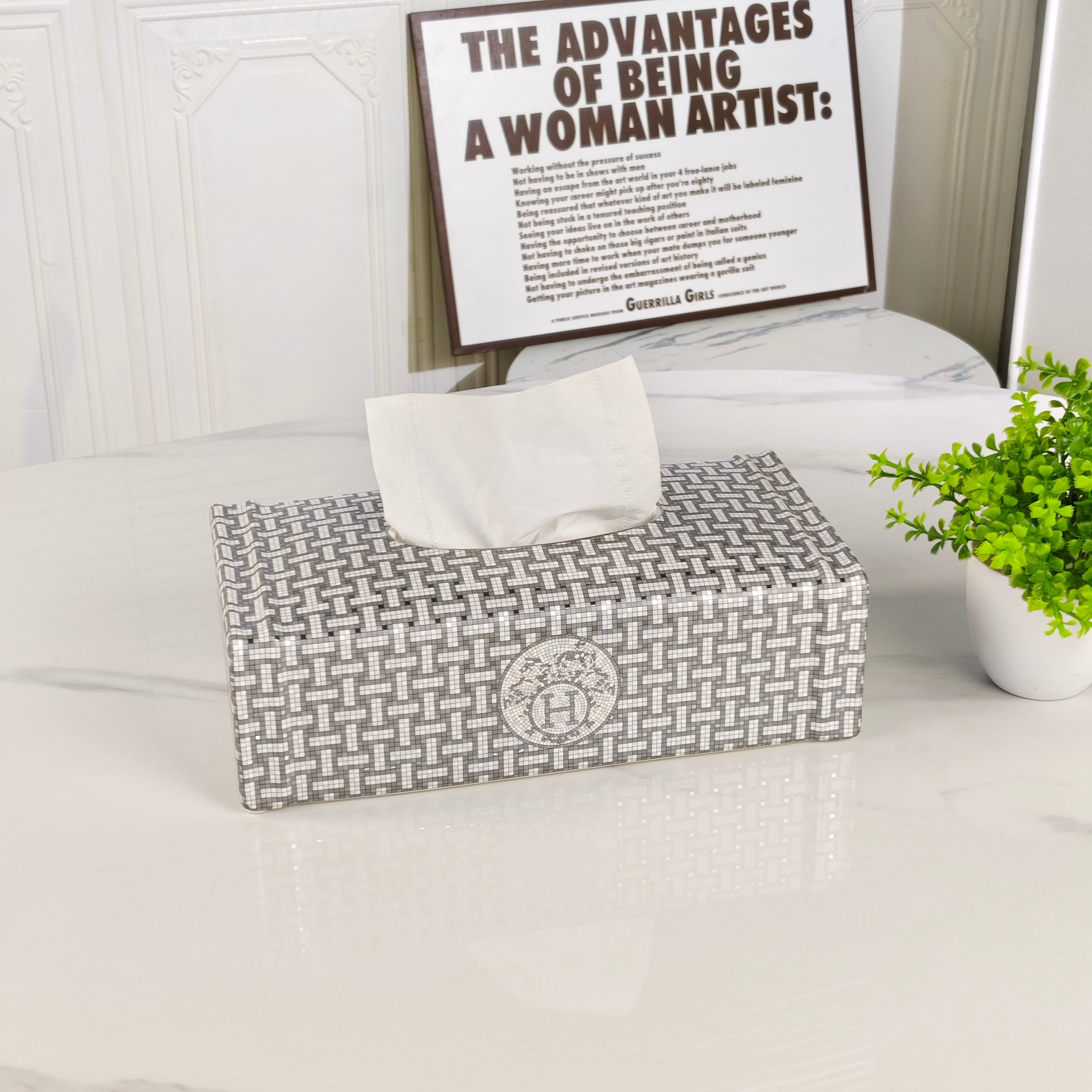He--rmès Luxury Tissue Box