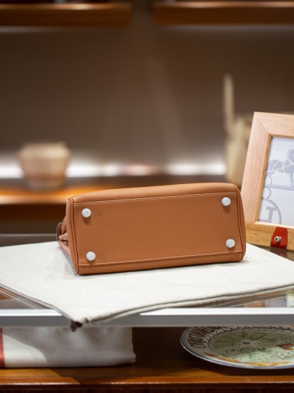KELLY 28 FIRST LAYER TOGO COWHIDE WHITE