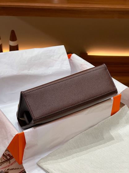 Herthtmes  Epsom Kelly Pochette Clutch