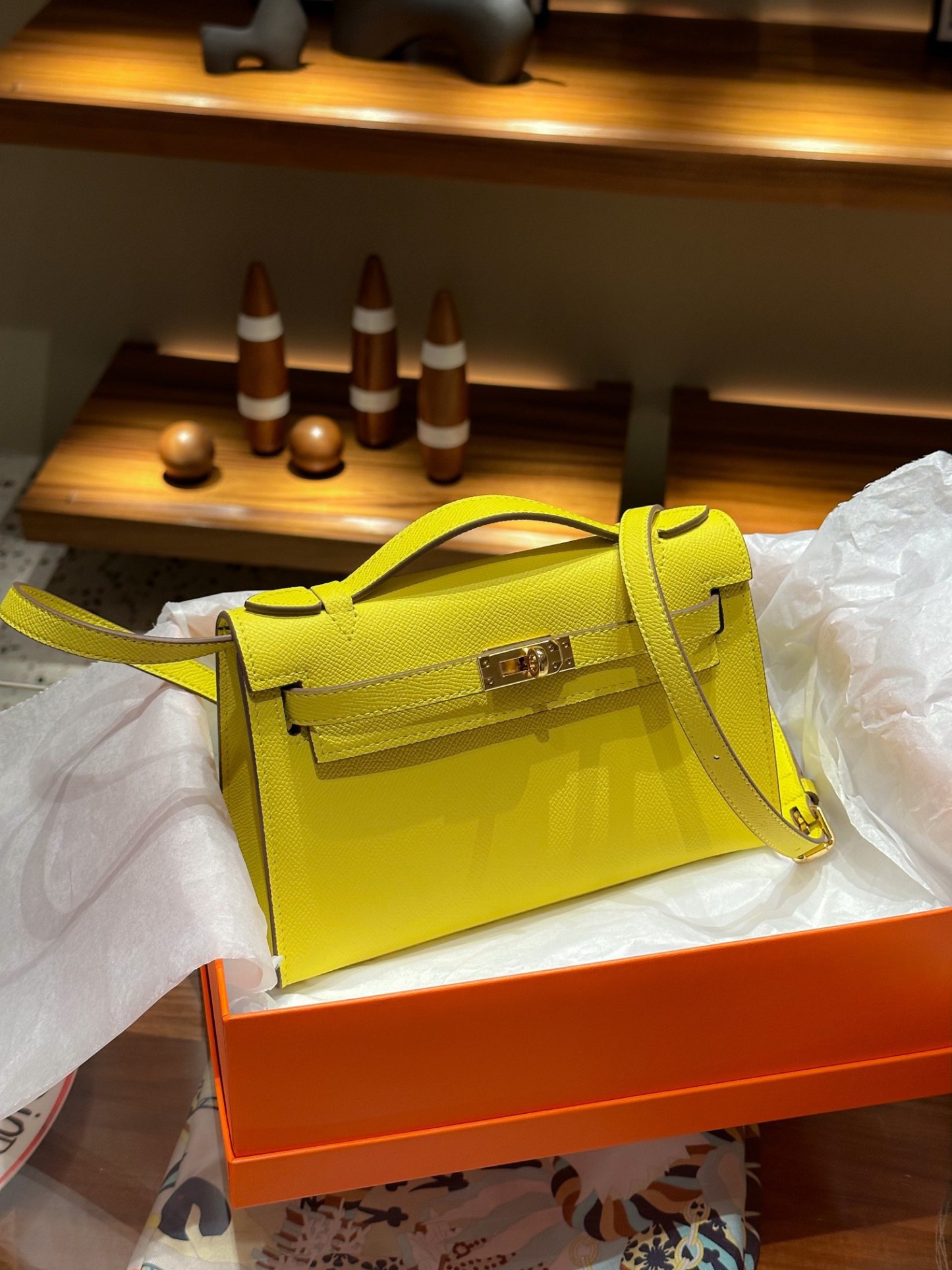 Herthtmes  Epsom Kelly Pochette Clutch
