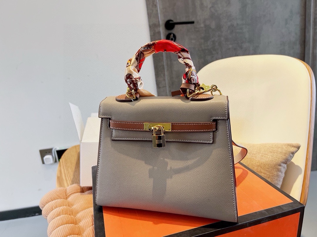 Kelly 20/25 Bag