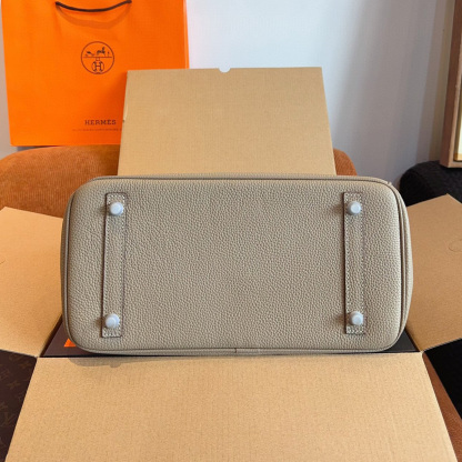 *Birkin 30 Bag