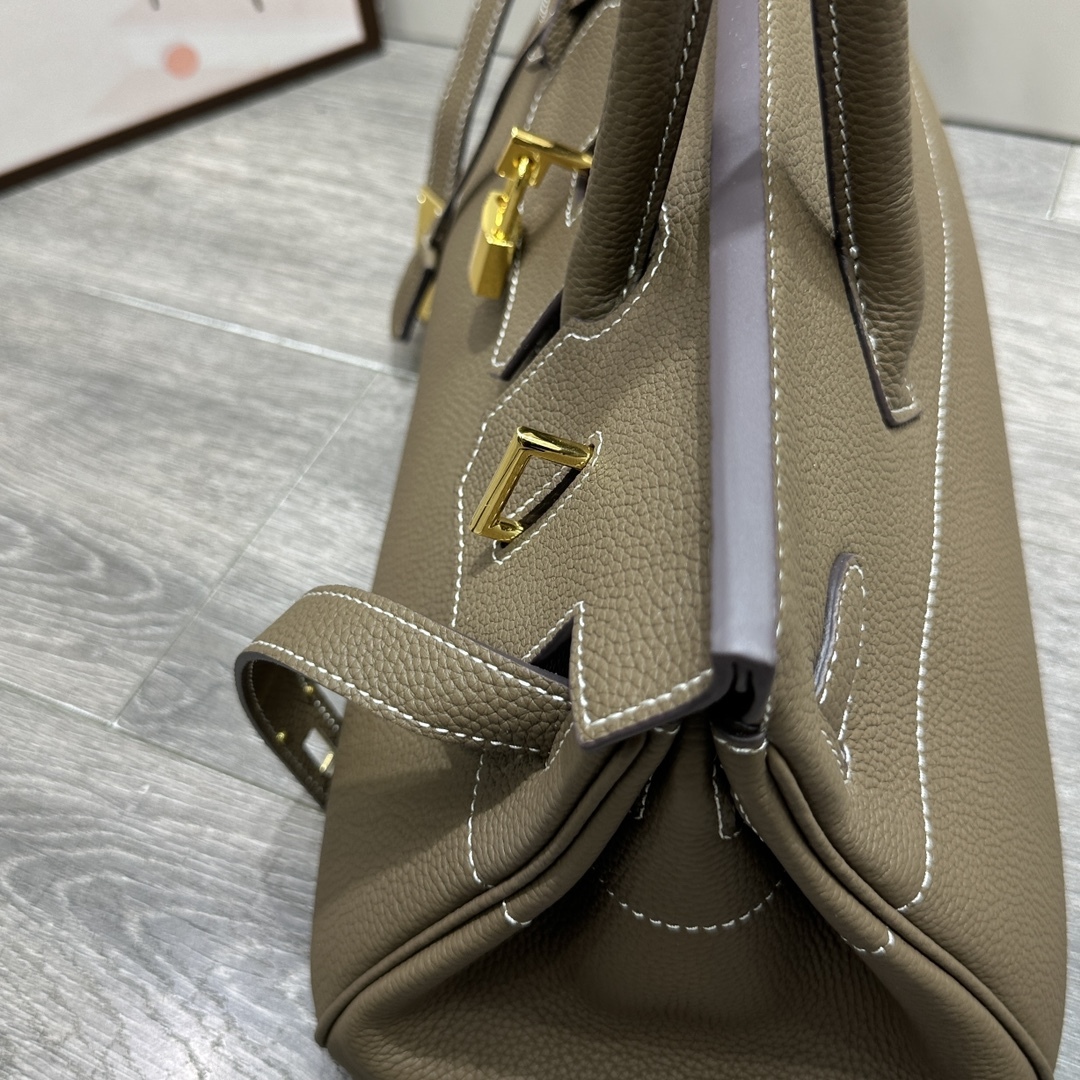 Herthtmes  Taurillon Clemence JPG Birkin  40