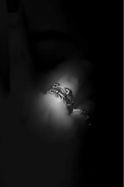 CROSS TAIL RING