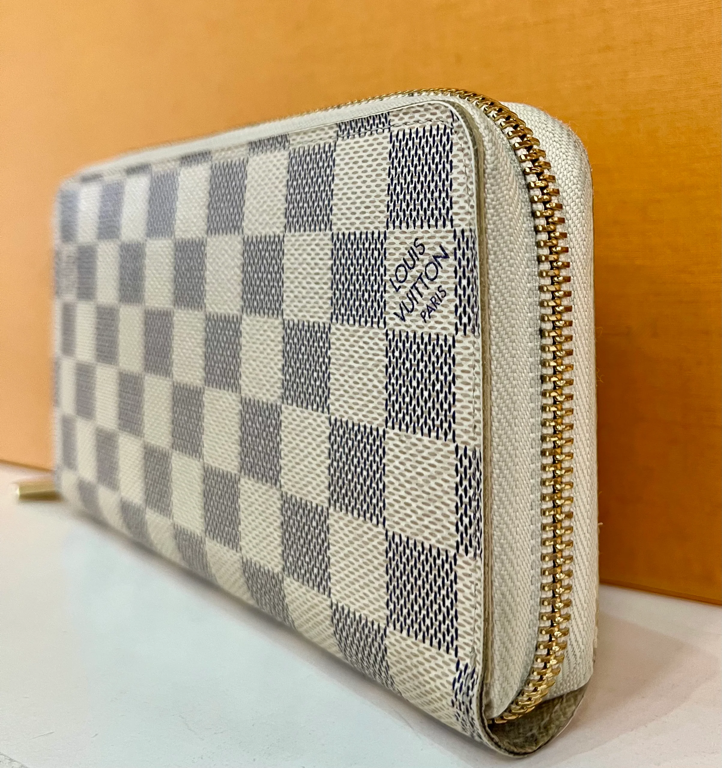 A08 purse