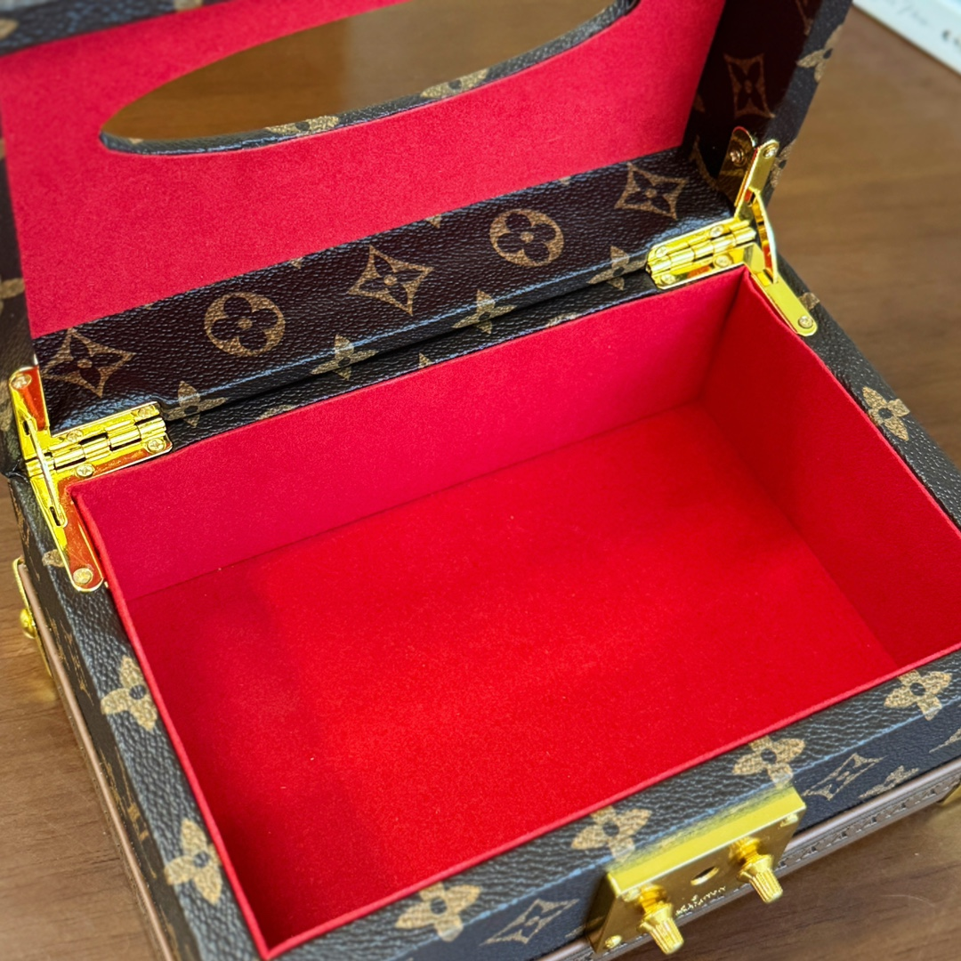 LV high-end tissue box (storage box)