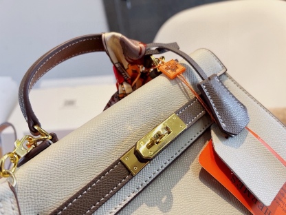 Kelly 20/25 Bag